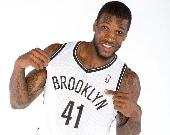 甚至轻微的 甚至轻微的